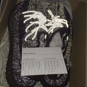 Yeezy 350 V2 Black Reflective AUTHENTIC Size 10